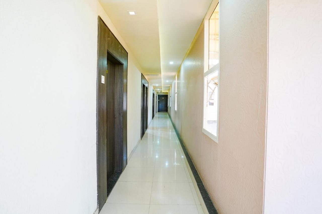 Fabhotel Regent Inn - Nr Skywalk Bridge Pimpri-Chinchwad Exteriör bild