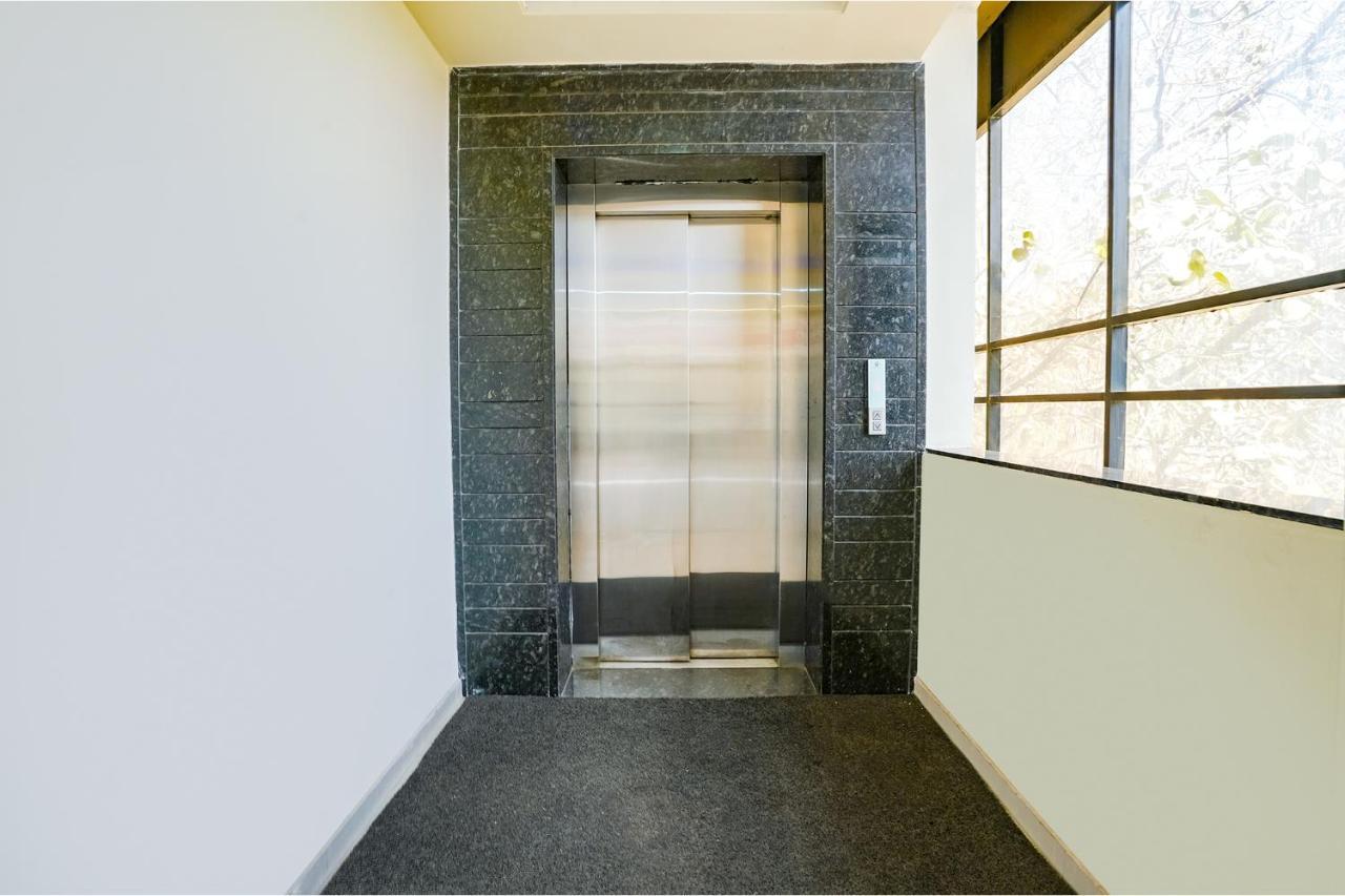 Fabhotel Regent Inn - Nr Skywalk Bridge Pimpri-Chinchwad Exteriör bild